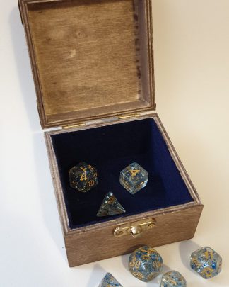 Small polyhedral dice set box
